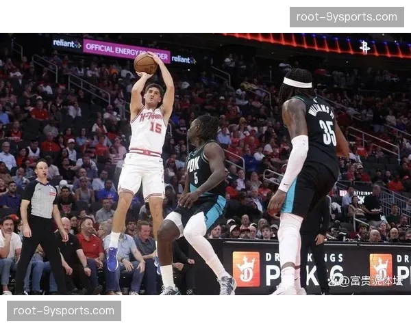 特纳篮板保护尚可但进攻退化 挡拆顺下威胁减弱